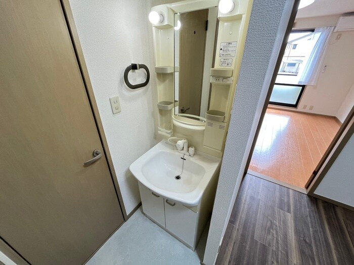 物件内観写真11　(洗面)