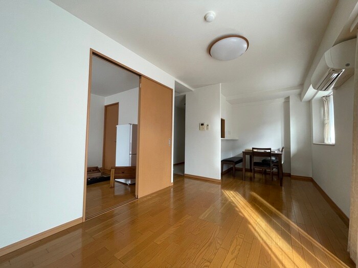 物件内観写真8　(居室)