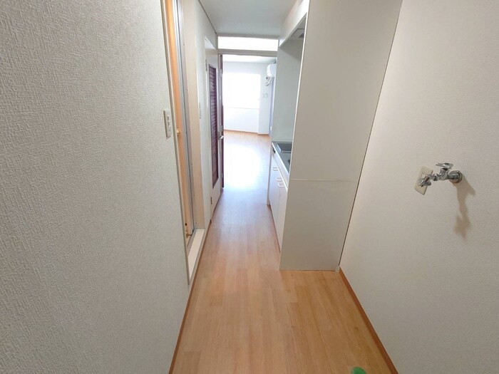 物件内観写真17　(廊下)