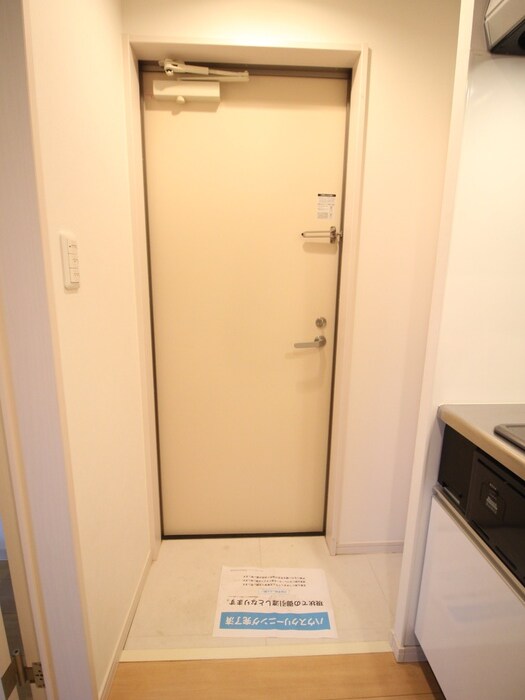 物件内観写真18　(玄関)