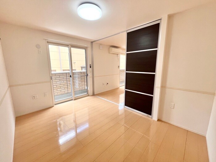 物件内観写真8　(居室)