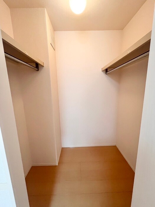 物件内観写真11　(収納)
