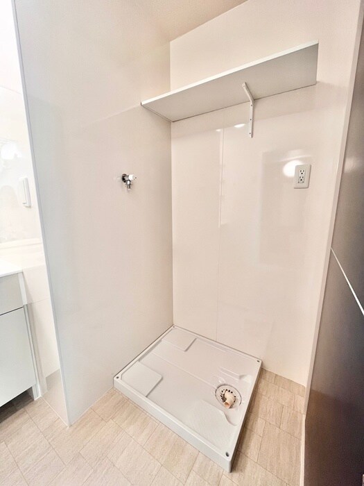 物件内観写真16　(洗濯機置場)