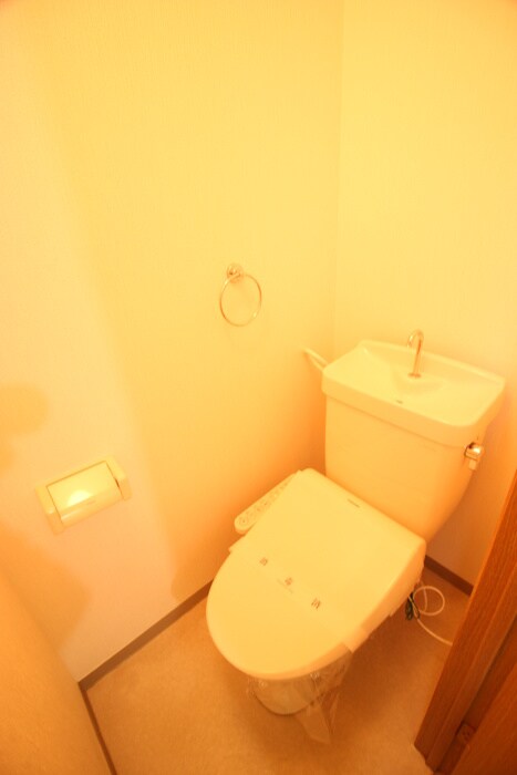 物件内観写真13　(トイレ)