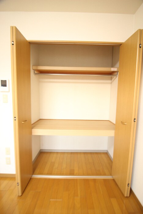 物件内観写真15　(収納)
