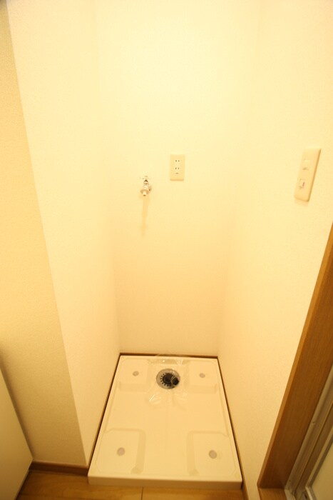 物件内観写真22　(洗濯機置場)