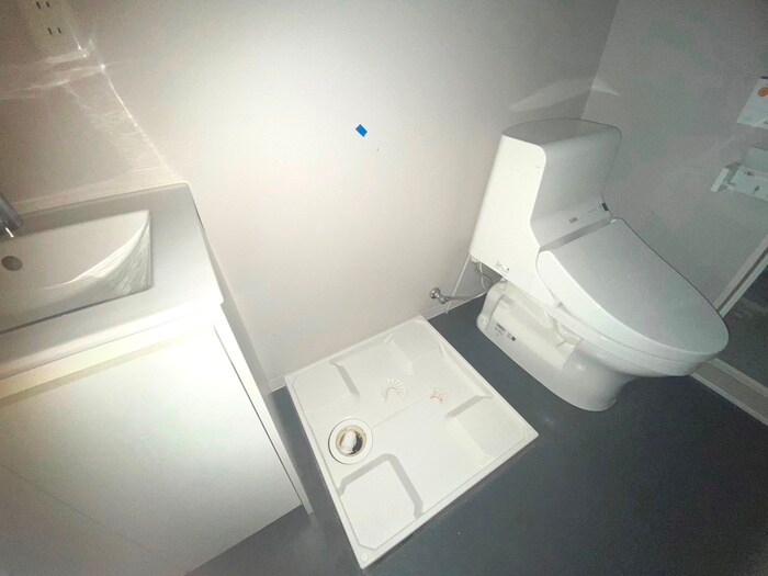 物件内観写真12　(洗濯機置場)