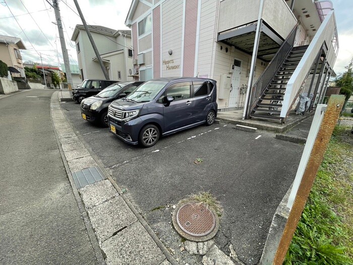 物件外観写真5　(駐車場)