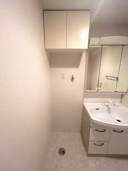 物件内観写真15　(洗濯機置場)