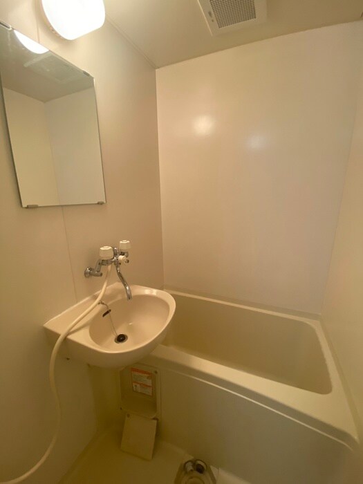 物件内観写真12　(バス／シャワールーム等)