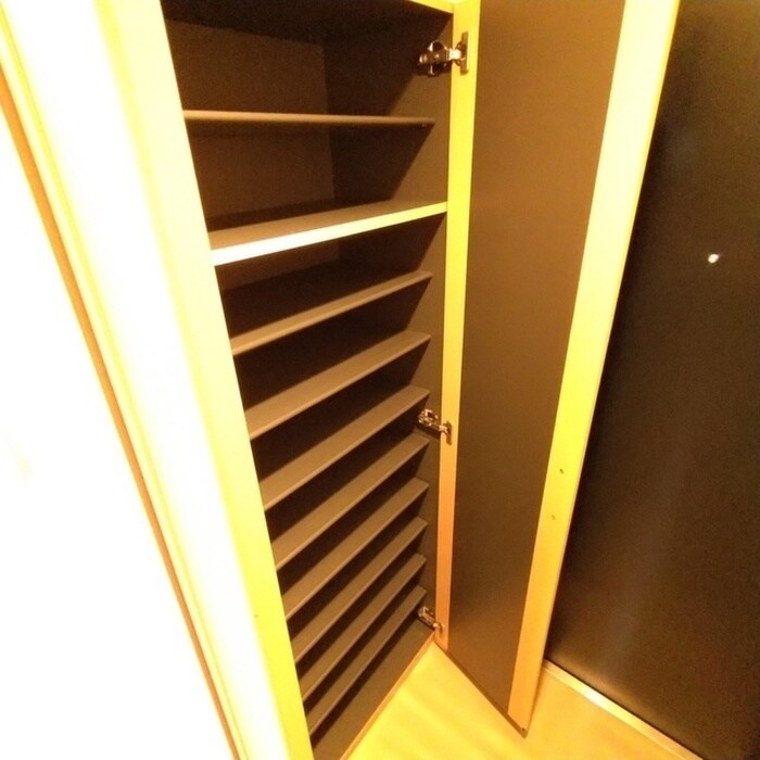 物件内観写真15　(靴箱)