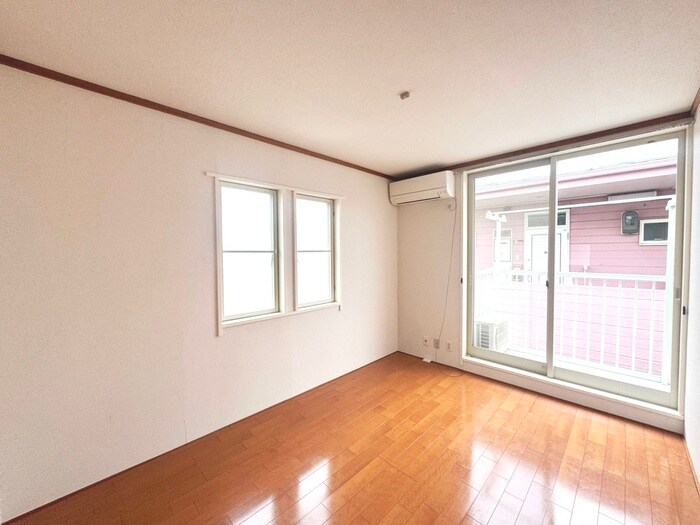 物件内観写真9　(居室)