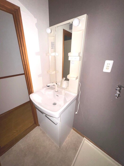 物件内観写真12　(洗面)