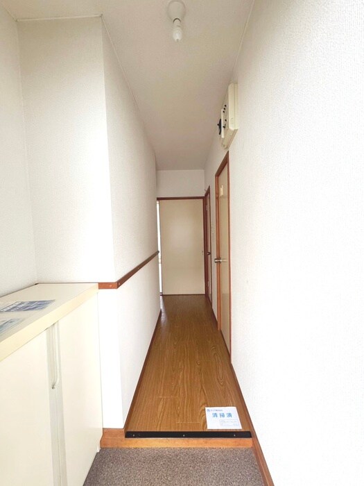 物件内観写真17　(廊下)