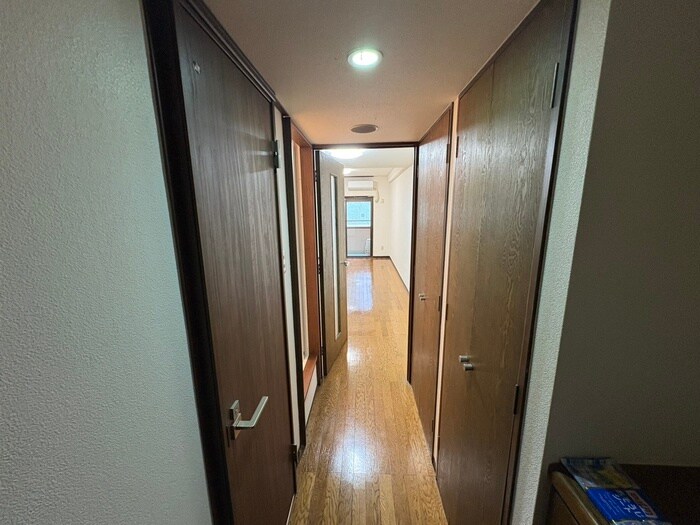 物件内観写真19　(廊下)
