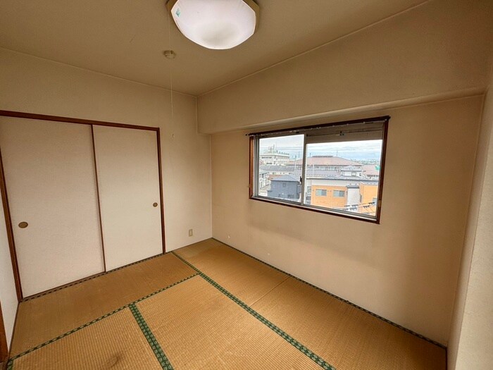 物件内観写真9　(居室)