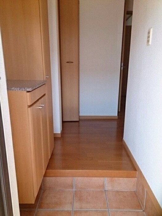 物件内観写真14　(玄関)