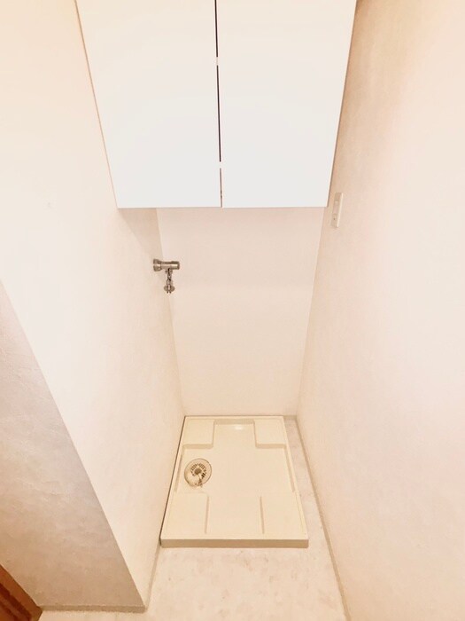 物件内観写真16　(洗濯機置場)