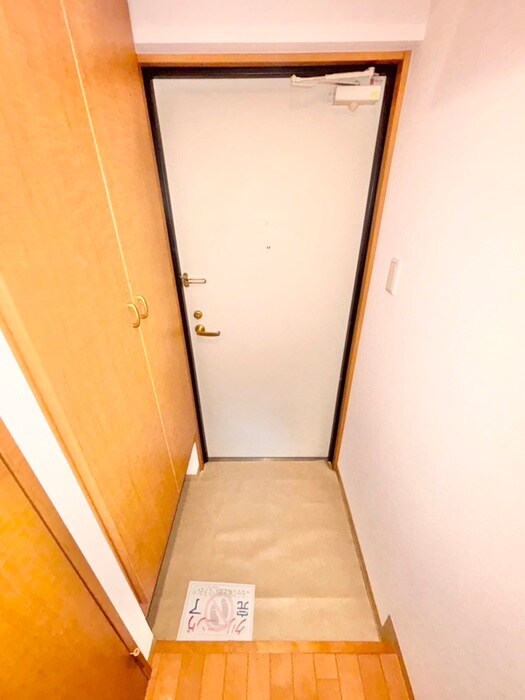 物件内観写真17　(玄関)