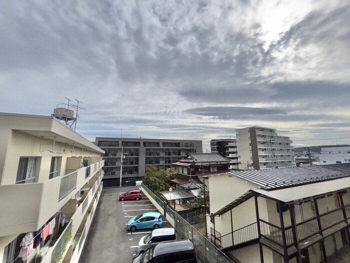 物件内観写真21　(室内からの展望)