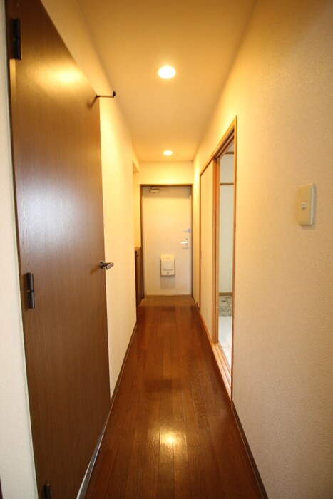 物件内観写真14　(廊下)