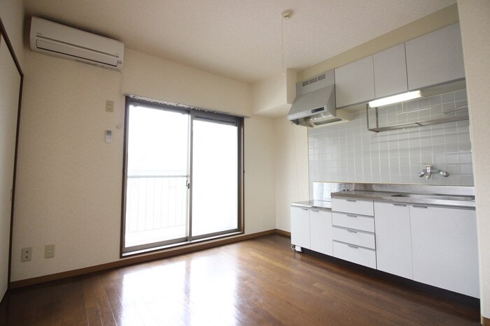 物件内観写真15　(居室)