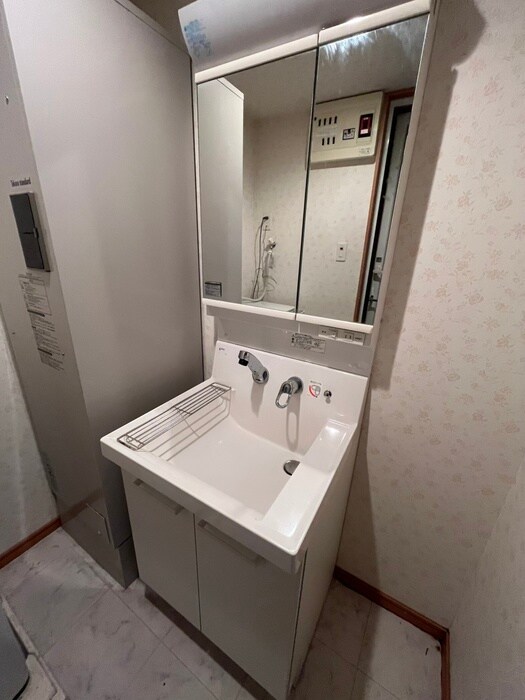 物件内観写真12　(洗面)