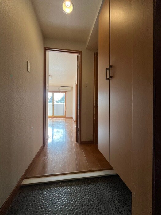 物件内観写真15　(廊下)