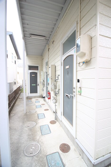 物件外観写真6　(駐輪場)