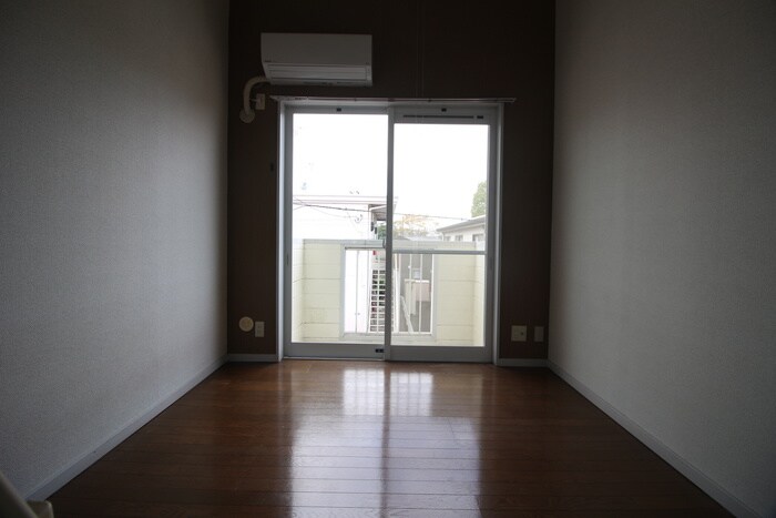 物件内観写真10　(居室)