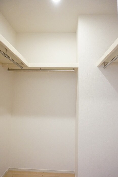 物件内観写真12　(収納)