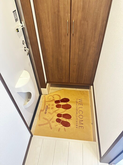 物件内観写真18　(玄関)