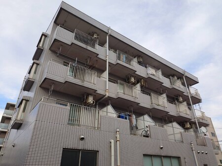 一番館外観写真