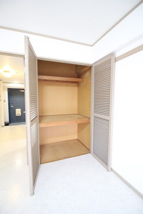 物件内観写真14　(収納)