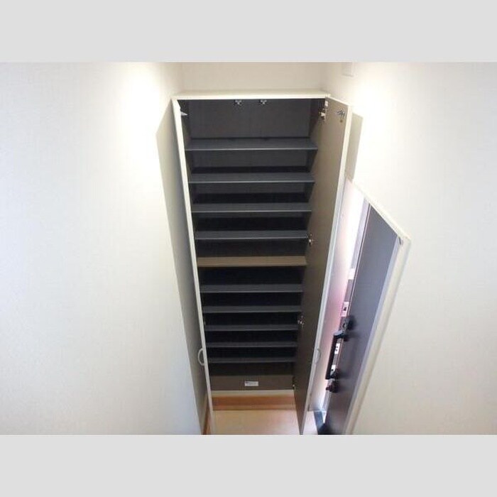 物件内観写真14　(靴箱)