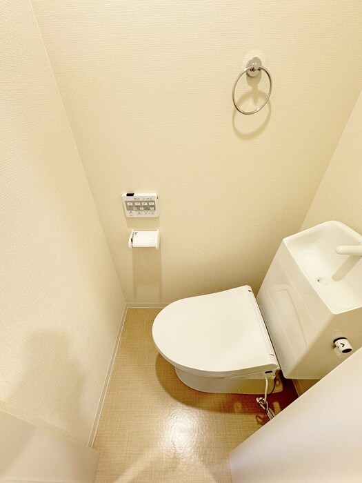 物件内観写真13　(トイレ)