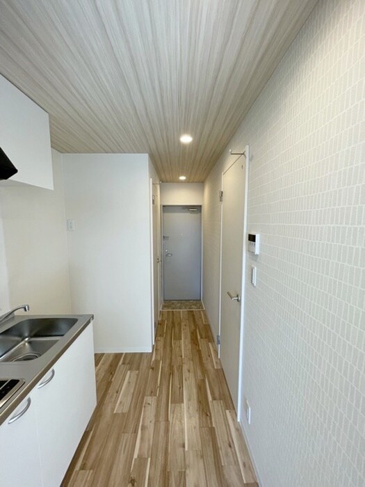 物件内観写真14　(玄関)