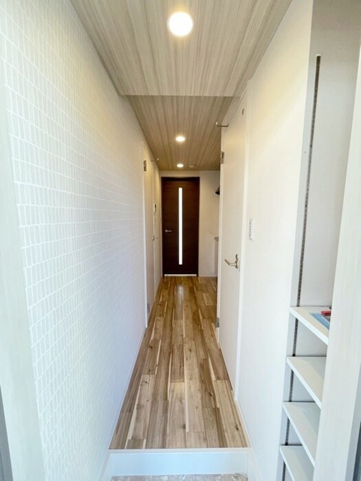 物件内観写真17　(廊下)