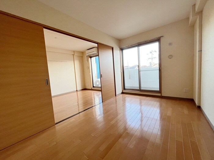 物件内観写真9　(居室)