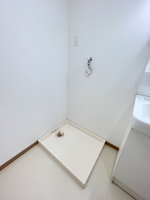 物件内観写真14　(洗濯機置場)