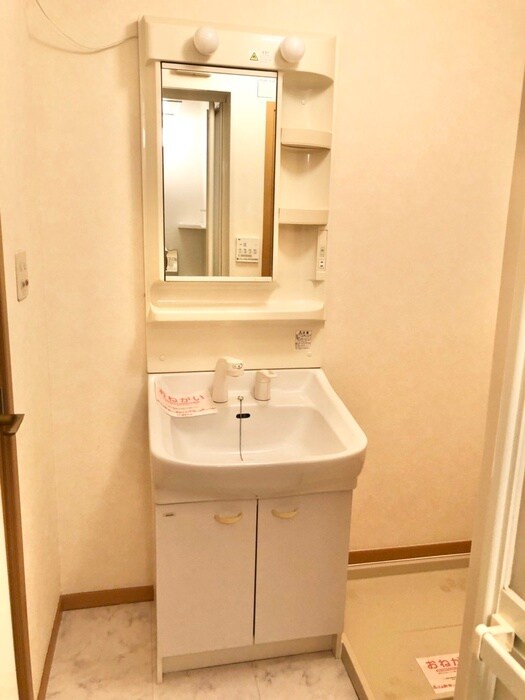 物件内観写真11　(洗面)