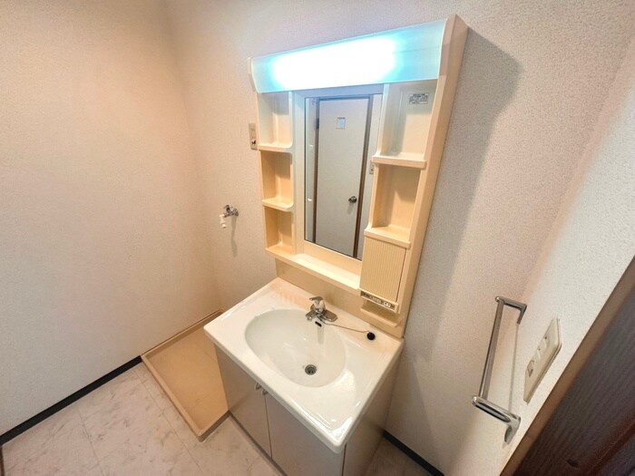 物件内観写真15　(洗面)