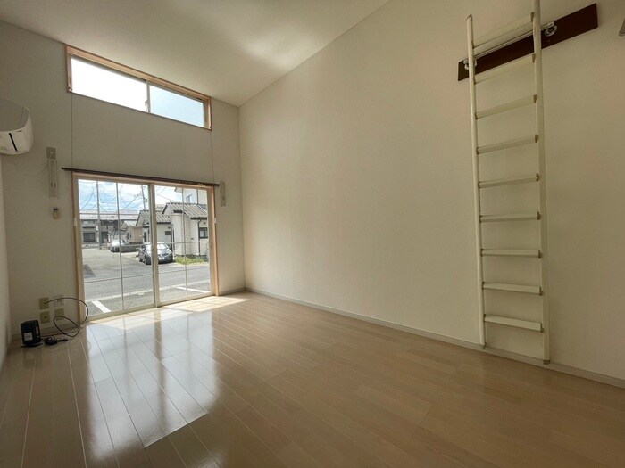 物件内観写真7　(居室)