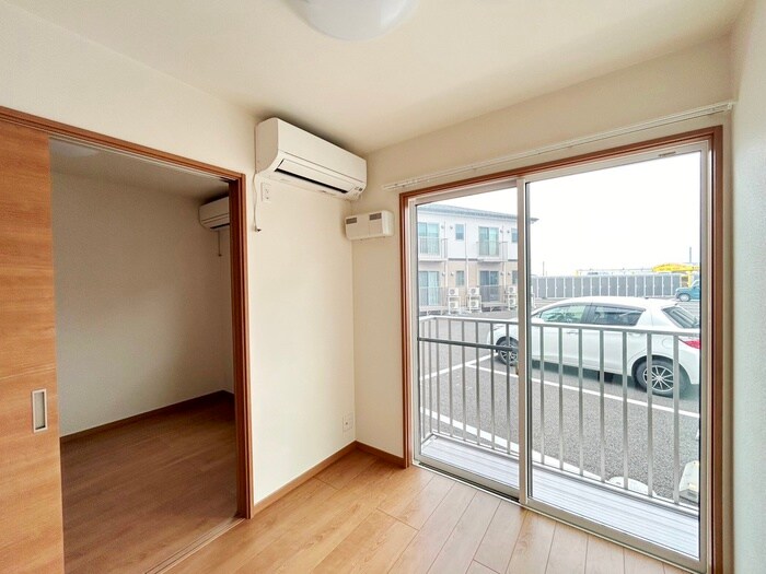 物件内観写真8　(居室)