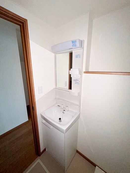 物件内観写真12　(洗面)