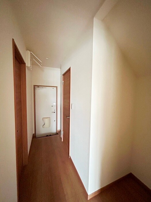 物件内観写真18　(廊下)