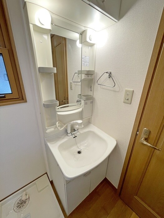 物件内観写真9　(洗面)