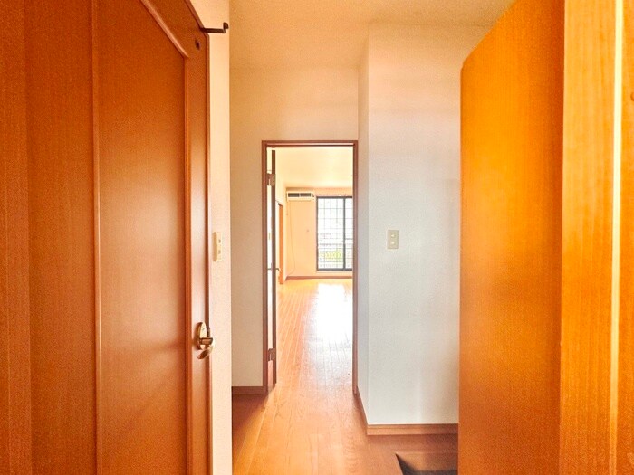 物件内観写真18　(廊下)