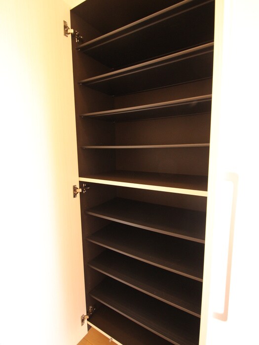 物件内観写真11　(靴箱)