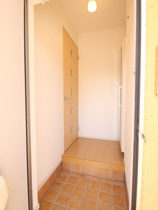 物件内観写真21　(玄関)